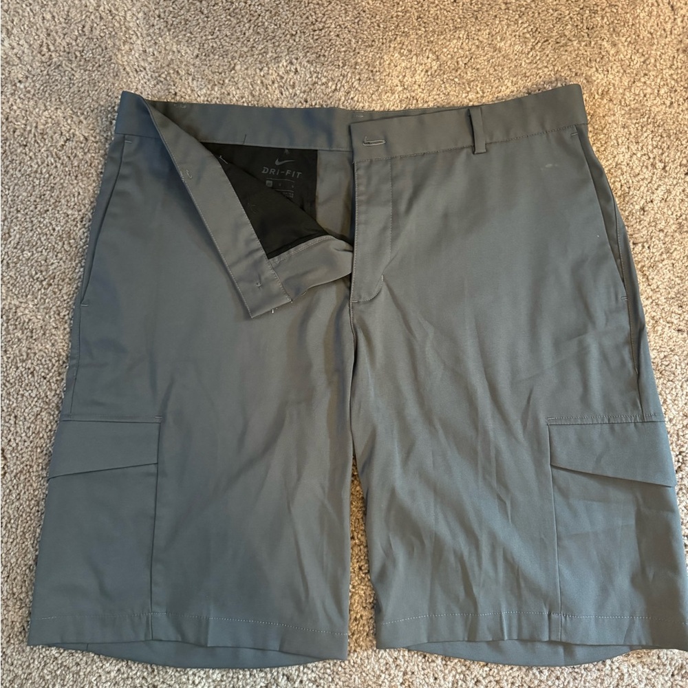 Nike Men's Cargo Shorts - Gray